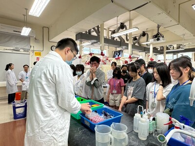 114/7/2生科系2025 神奇奈米世界打造天然抗菌小尖兵 活動花絮